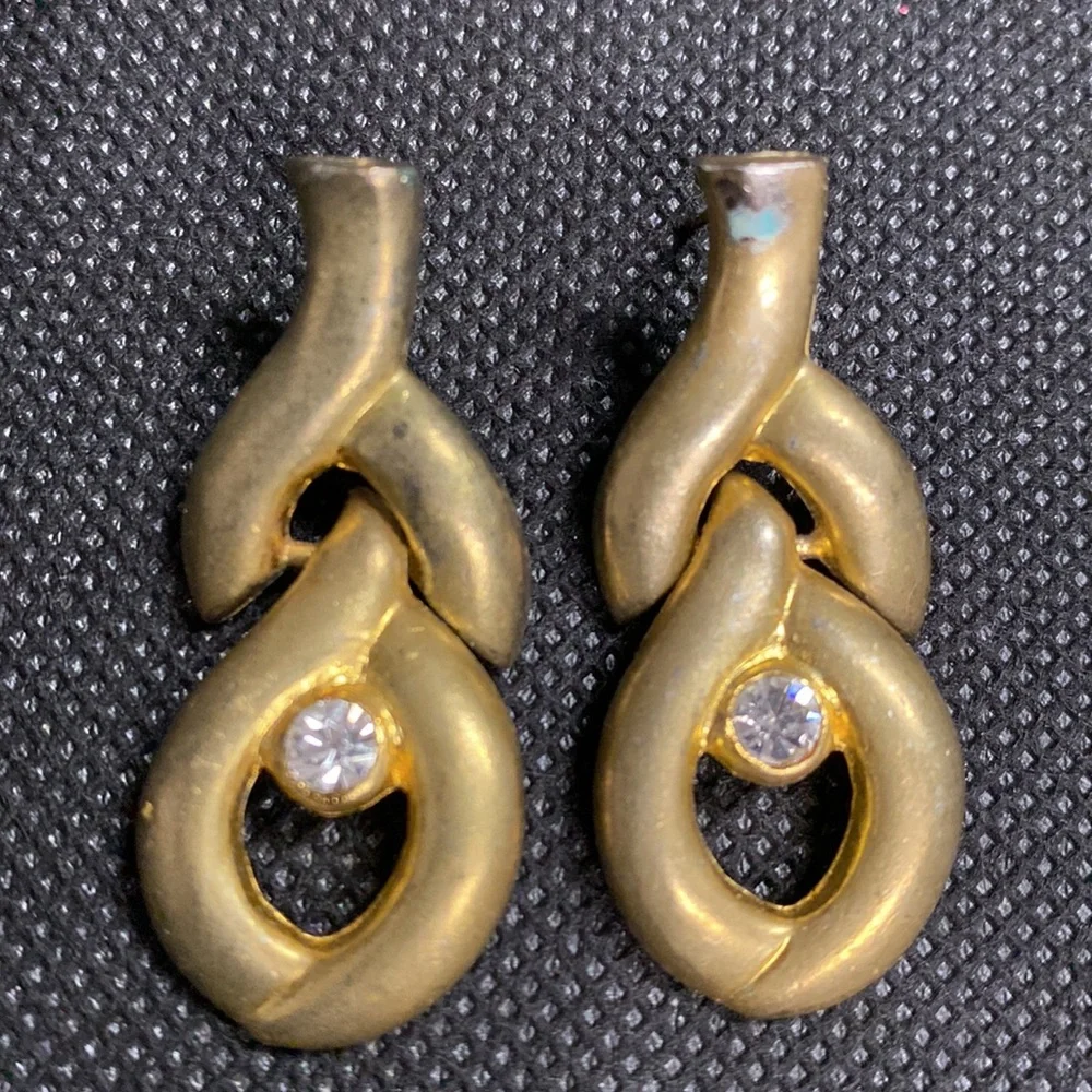 Vintage gold teardrop with rhinestone pierced earrings